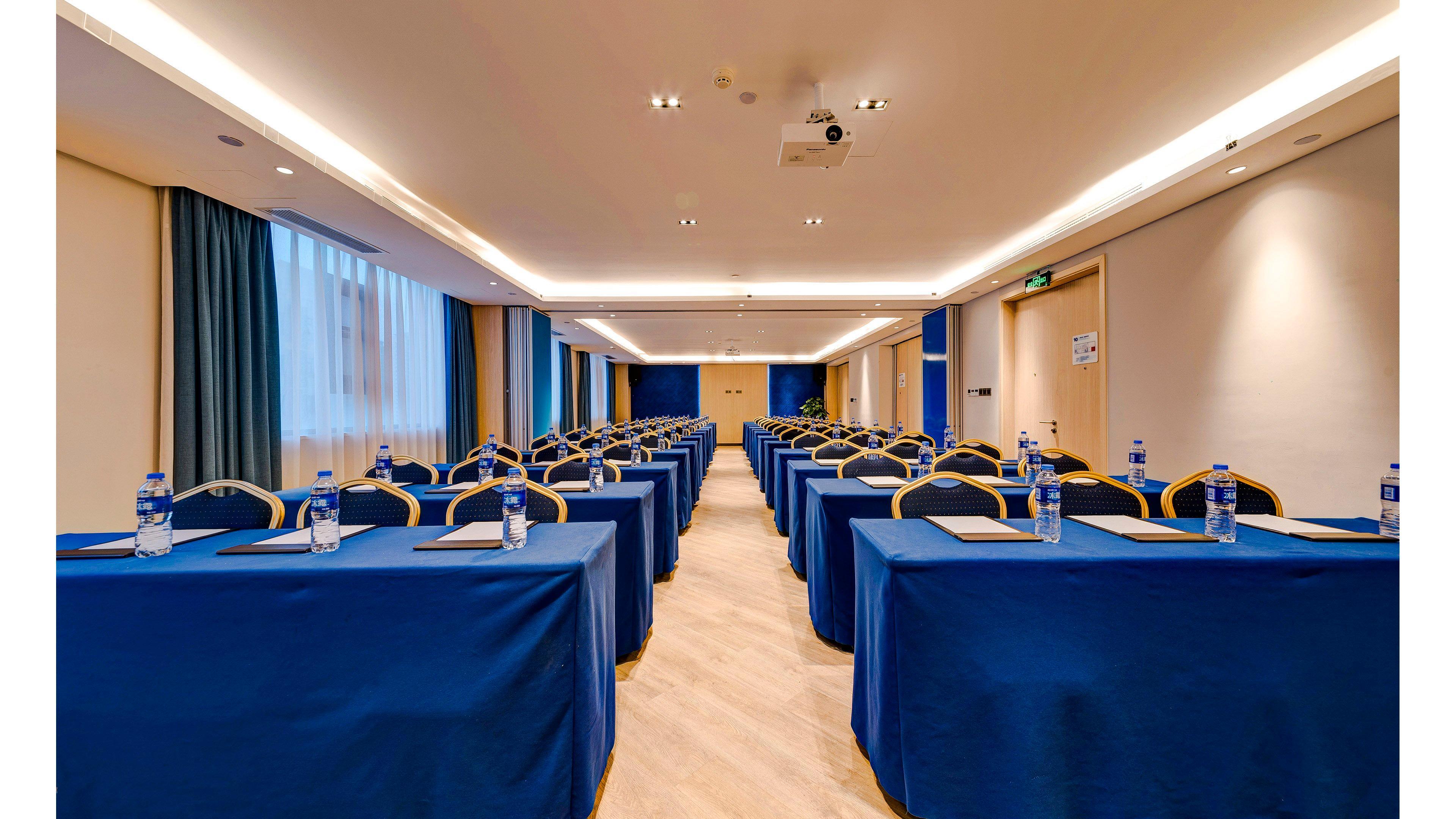 Holiday Inn Express Shijiazhuang High-Tech Zone By Ihg Zewnętrze zdjęcie